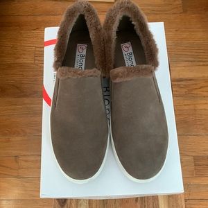 Slip on sneaker like new worn once